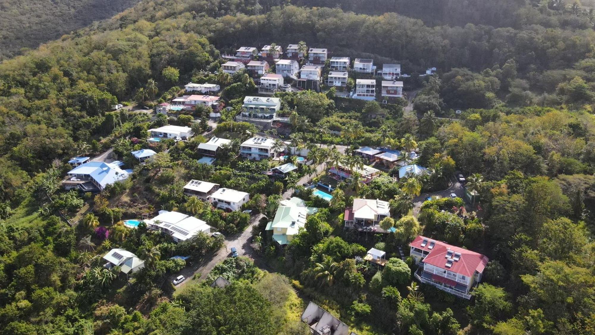 Logements Vue Mer Acces Piscine En Guadeloupe ブイヤント エクステリア 写真