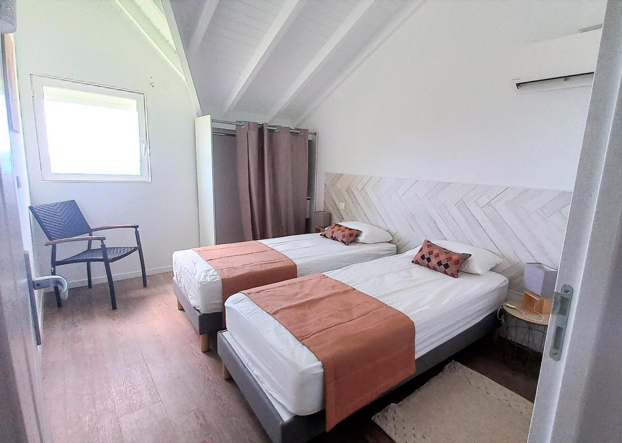 Logements Vue Mer Acces Piscine En Guadeloupe ブイヤント エクステリア 写真