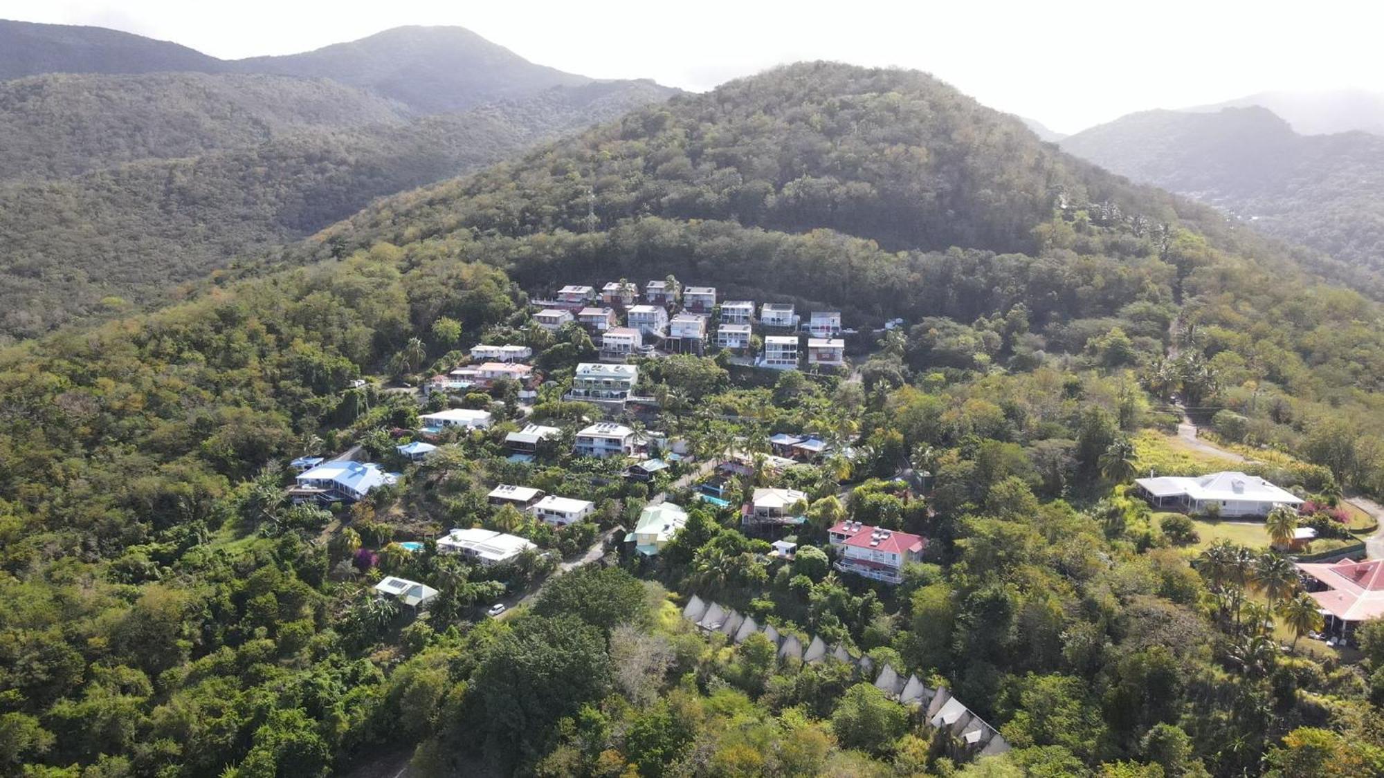 Logements Vue Mer Acces Piscine En Guadeloupe ブイヤント エクステリア 写真
